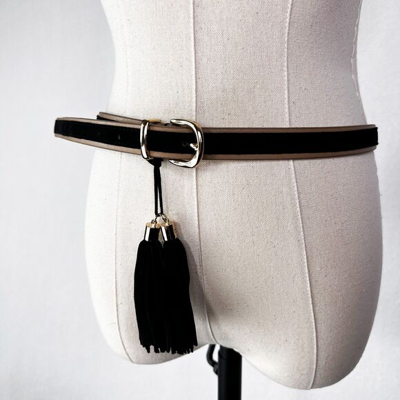 White House Black Market | Black Leather Tassel Belt | Sz M - Picture 7 of 7